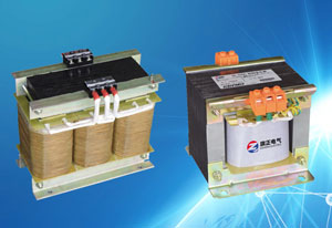  前面旗正電氣—控制變壓器廠家小編也為大家講了不少控制變壓器知識點，尤其是關(guān)于使用控制變壓器時需要注意的事項，我們也不止一次的講了，可見這個重要了哦！今天旗正再來跟你講講控制變壓器使用與共用時需要注意的事項，這也是很重要的哦！