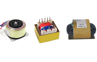 在前面一篇文章中旗正為大家也整理了一些關于EI型、環(huán)形、R型變壓器優(yōu)缺點的，為了大家更好了區(qū)分它們，今天旗正電氣就EI型、環(huán)形、R型變壓器運用在音響上各有什么特點再詳細說說：